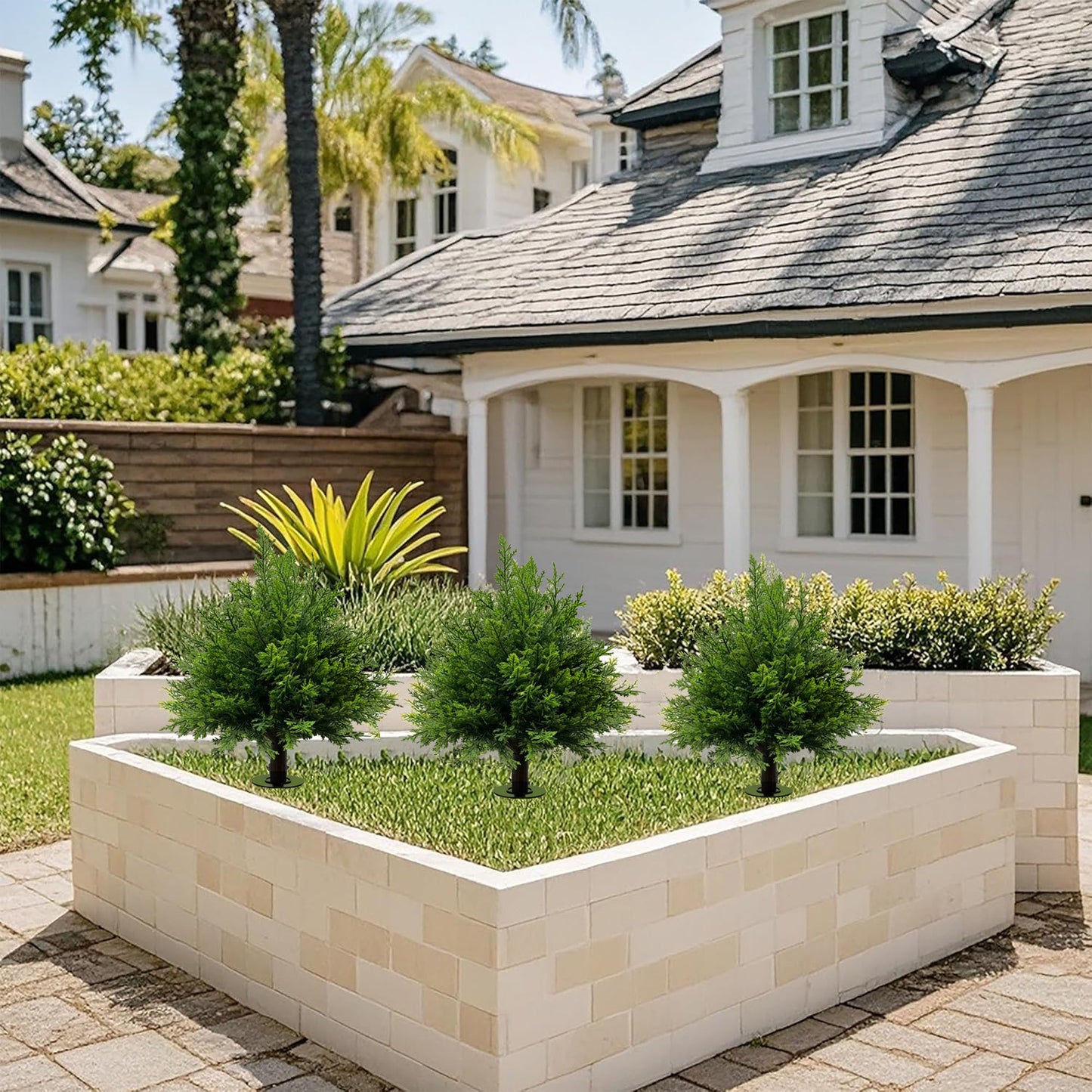 Arbres Topiaires en Cèdre Artificiel avec Piquet de Sol